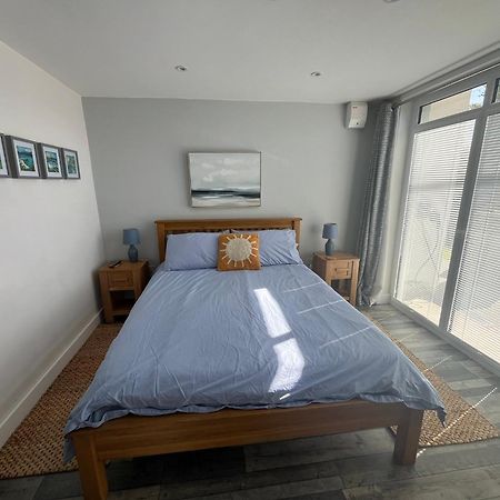 Entire Guest Suite In Four Mile Bridge, Rhoscolyn Valley Esterno foto